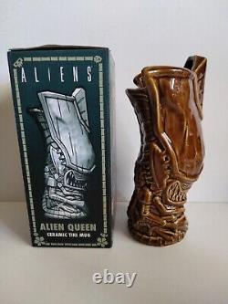 2019 Mondo Tiki ALIEN QUEEN Alamo Theatre Variant Brown Glaze Mug 25cm