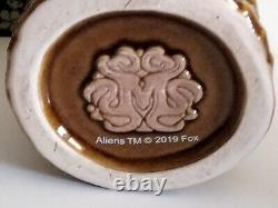 2019 Mondo Tiki ALIEN QUEEN Alamo Theatre Variant Brown Glaze Mug 25cm