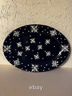 Snowflake Dinnerware Set Ceramic Heavyweight- 4 Cups, 4 Plates And 1 Platter